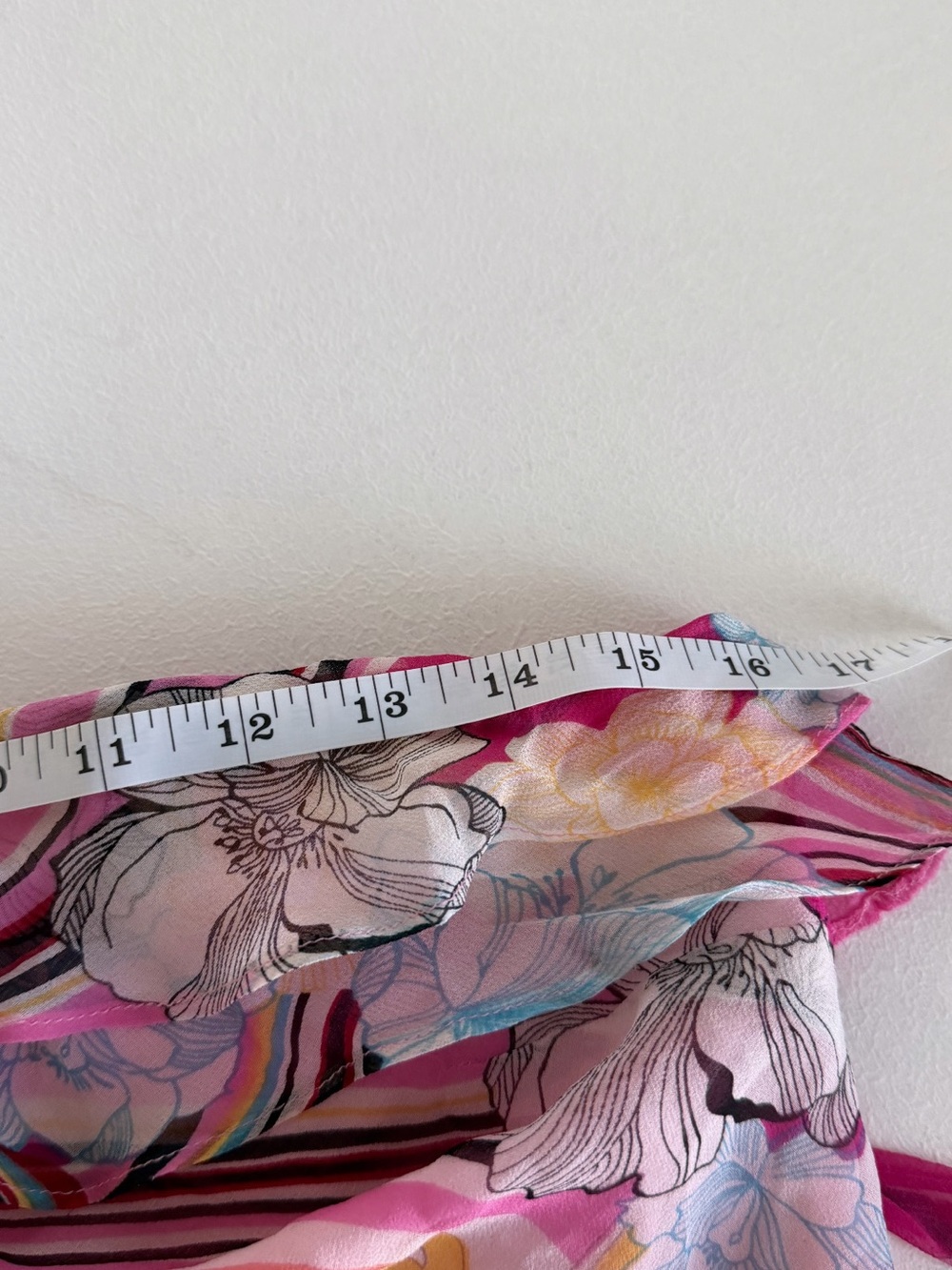 Vintage express 100% silk tops - Picture 3 of 7